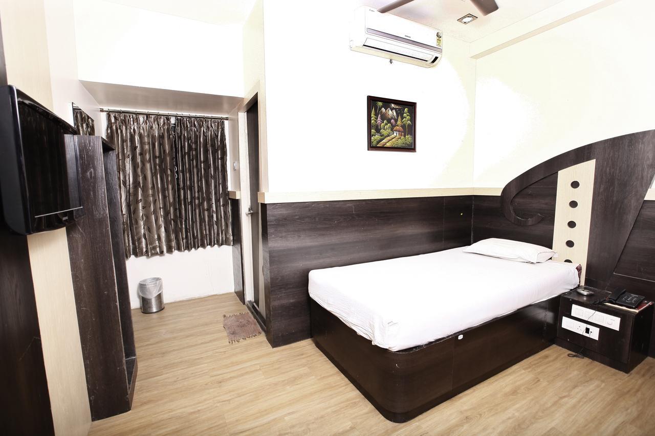Hotel Vasantham Coimbatore Dış mekan fotoğraf