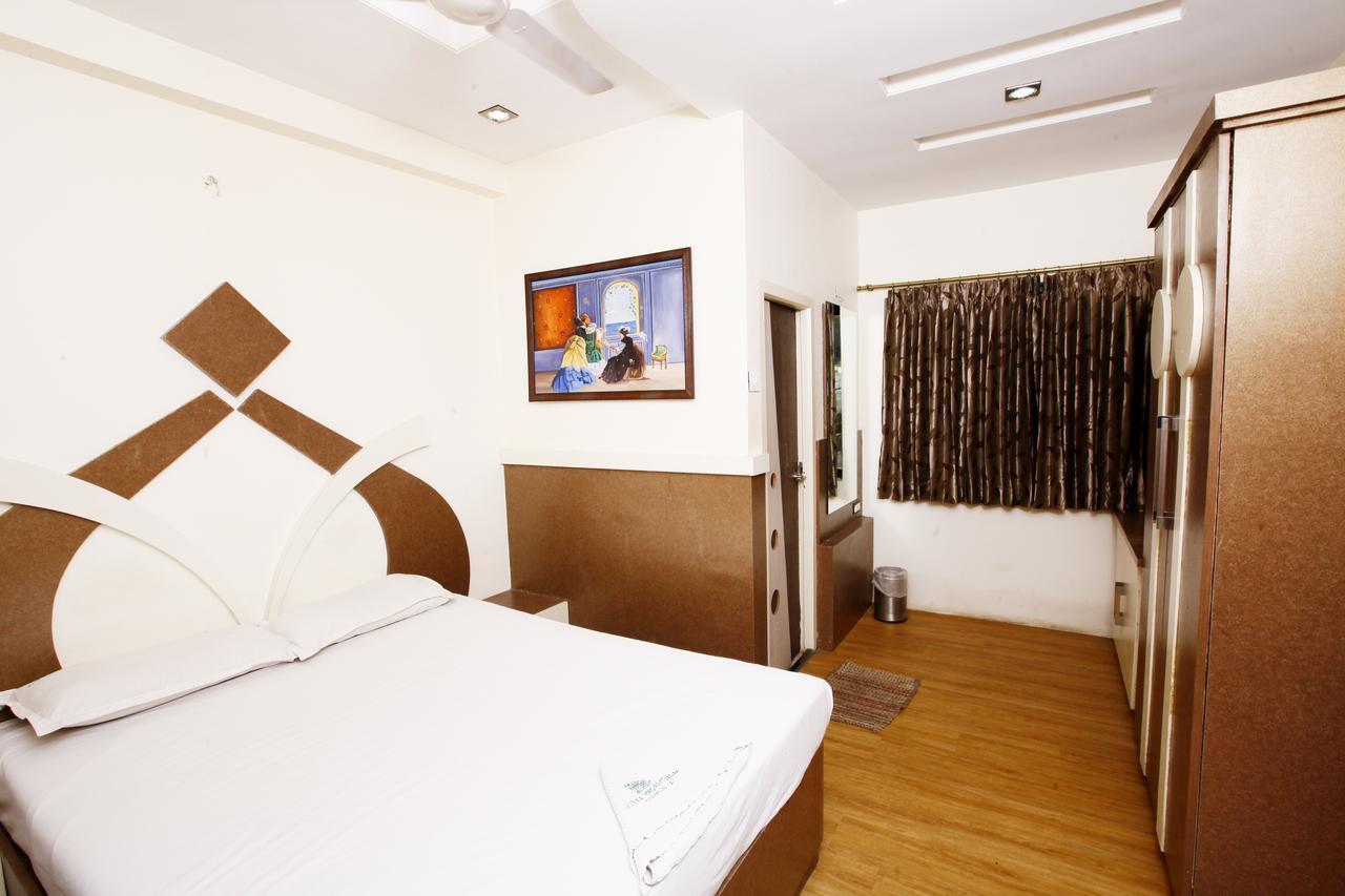 Hotel Vasantham Coimbatore Dış mekan fotoğraf