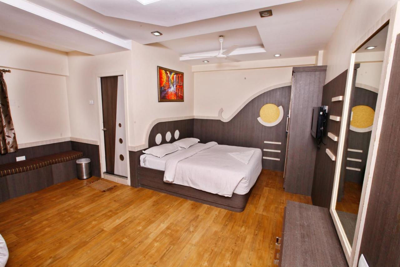 Hotel Vasantham Coimbatore Dış mekan fotoğraf