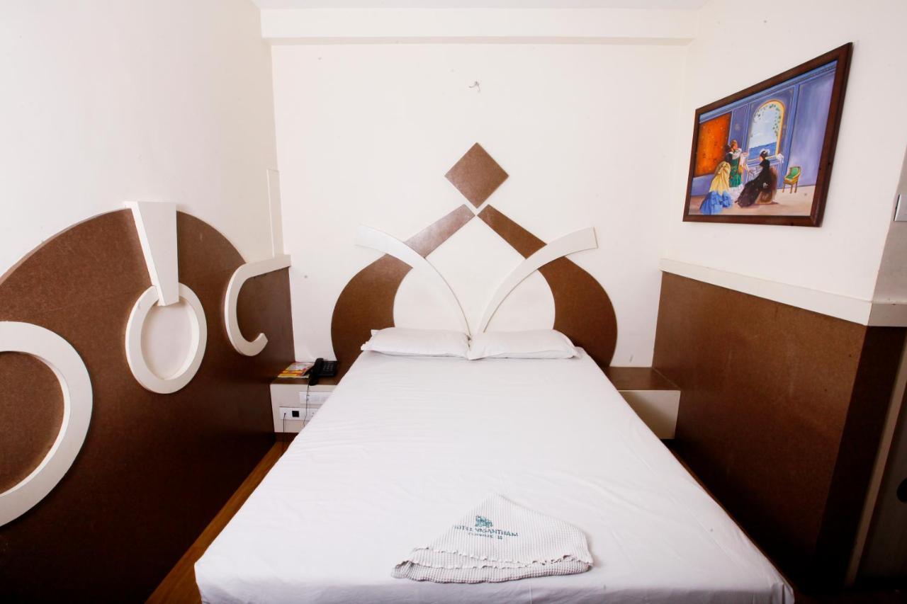 Hotel Vasantham Coimbatore Dış mekan fotoğraf